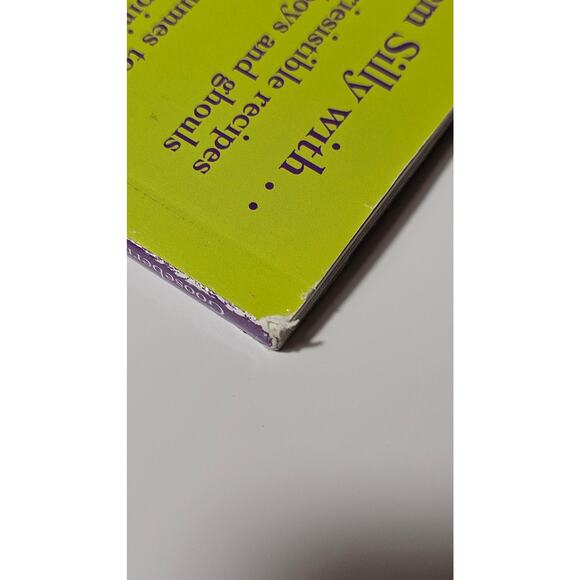 Gooseberry Patch Best of Halloween 2014 Single Issue Magazine - Picture 4 of 6